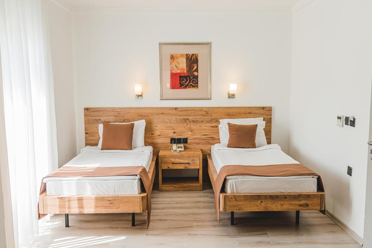 Uptown Bueyuek Anadolu Girne Hotel 외부 사진